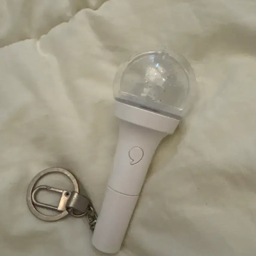 [BUNJANG] IVE Official Light Stick Mini Keychain / 아이브 응원봉 아이해봉 미니 키링