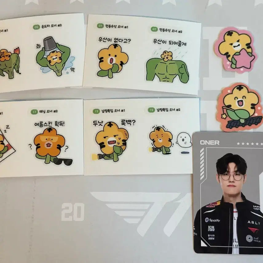 [BUNJANG] T1 Owne Membership Photocard &amp; Sticker Bundle Set / 티원 오너 홈그라운드 멤버십 포카 및 띠부씰 양도 합니다!