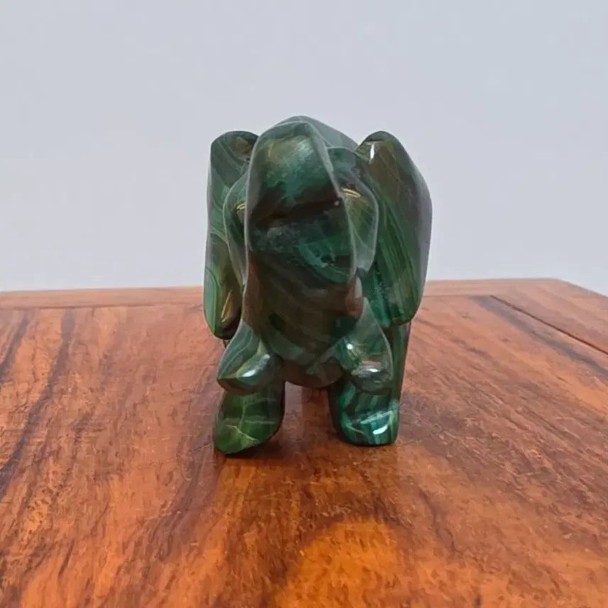 [BUNJANG] Malachite Elephant Stone / 26081718 좋은 기운을 내뿜는 영롱한 말라카이트 공작석 코끼리 광물 수석 팝니다