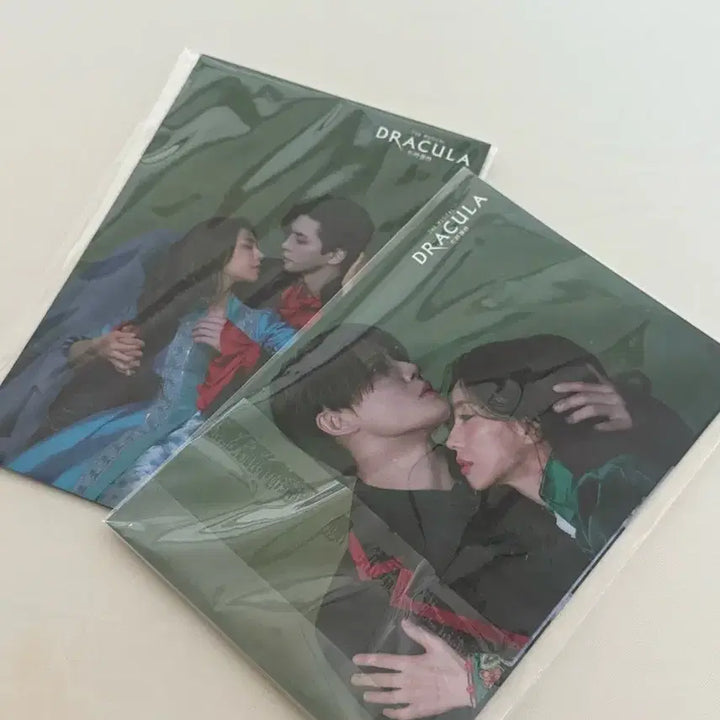 [BUNJANG] Musical Dracula Couple Cut Postcard Set (Sealed) / 뮤지컬 드라큘라 커플컷 엽서세트 미개봉