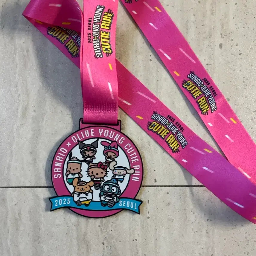 [BUNJANG] Sanrio Cutie Run Finisher Medal / 산리오 큐티런 완주메달