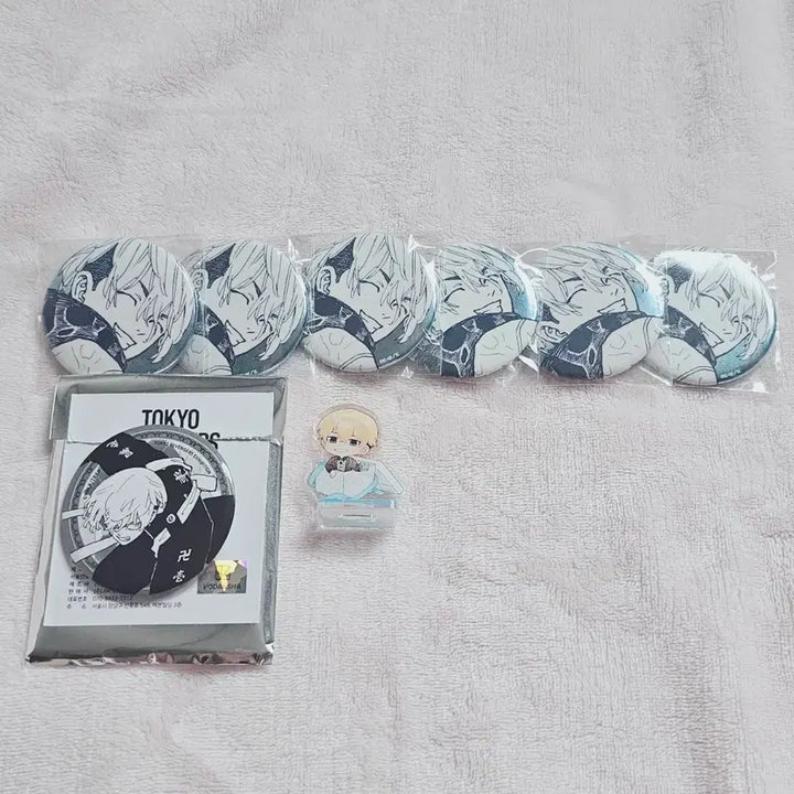 [BUNJANG] Tokyo Revengers Chifuyu Matsuno Original Art Exhibition Badge &amp; Acrylic Bundle Set / 도리벤 도쿄리벤저스 마츠노 치후유 원화전 뱃지 및 아크릴 일괄