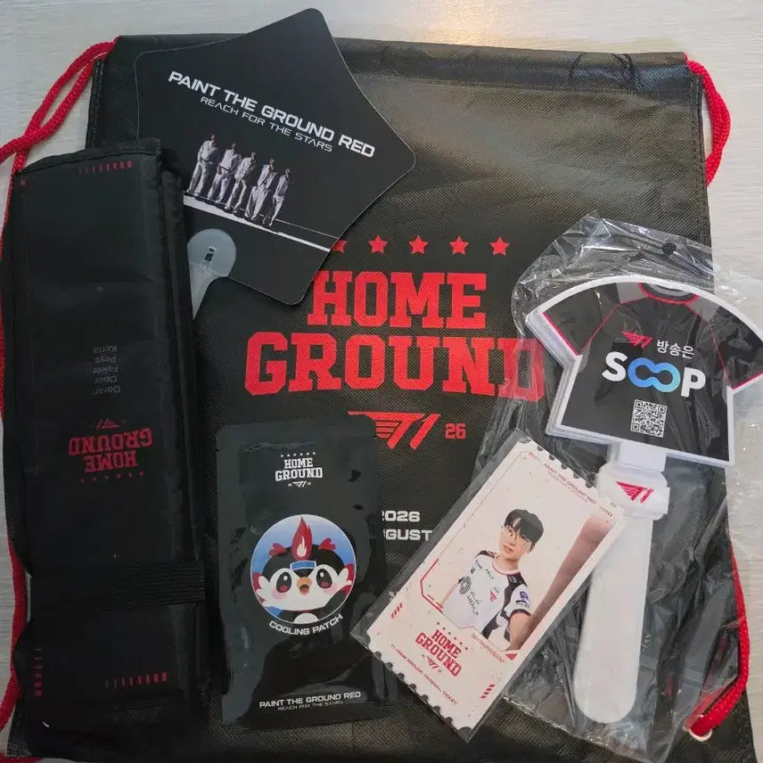[BUNJANG] T1 Homeground Day 3 Exclusive Original Ticket Set with Signed Letter, Cushion, Fan, Taplin Backpack, Cool Patch, and Clapper / T1 홈그라운드 티원 홈그 3일차 입장 특전 굿즈 오리지널 티켓 세트 선수 자필 편지 방석 부채 타포린 백팩 쿨패치 클래퍼