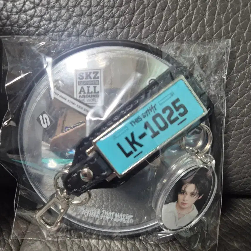 [BUNJANG] Stray Kids THIS &amp; THAT Truck Ver. Lee Know Keyring / 스트레이키즈 THIS &amp; THAT 트럭ver  리노키링