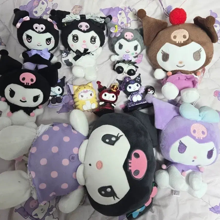 [BUNJANG] Sanrio Kuromi Bundle Lot Romi Are Kogal Toptoy Mascot &amp; Figurines / 산리오 쿠로미 일괄 로미아레 코갸류 마스코트, 인형, 탑토이 피규어