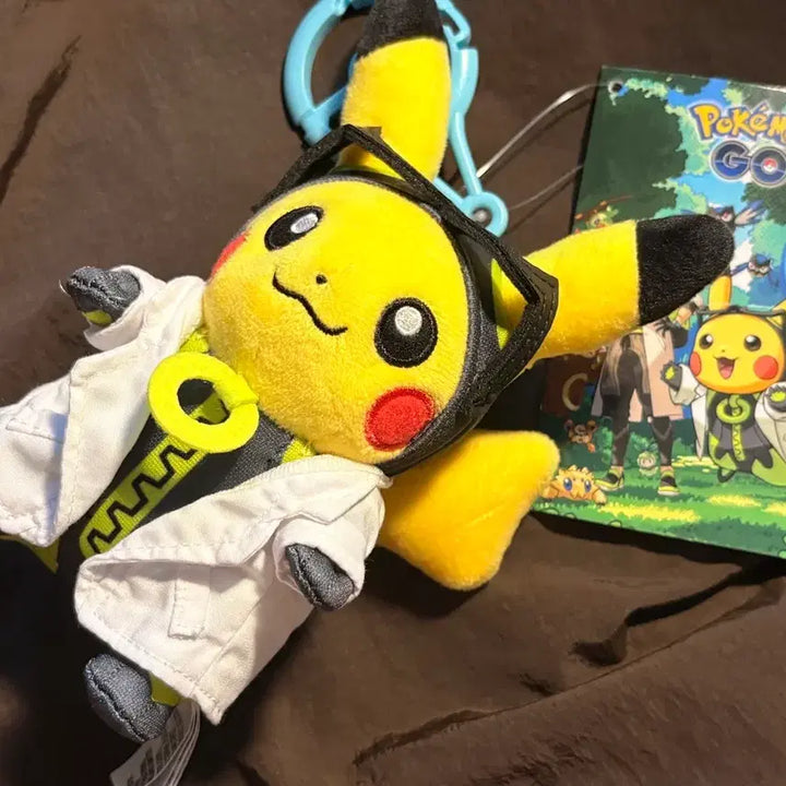 [BUNJANG] Pokemon Professor Willow Pikachu Carabiner Keychain Plush / 포켓몬스터 윌로우박사 피카츄 카라비너 키링 인형