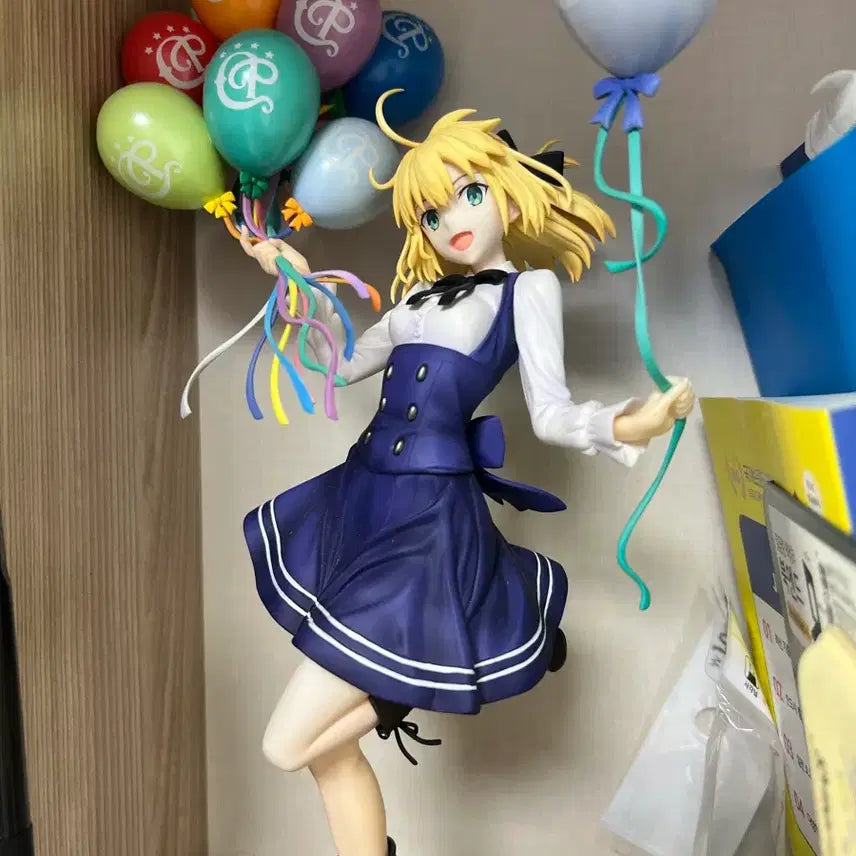 [BUNJANG] Saber Artoria Fate Lily Figure with Balloon / 세이버 아르토리아 페이트 릴리 피규어 풍선 포함 박스x