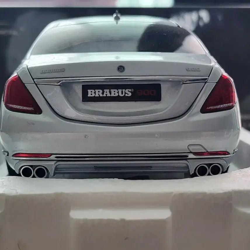[BUNJANG] Almost Real 1:18 Mercedes-Maybach S-Class Brabus 900 Silver Diecast Model / 1:18 올모스트리얼 벤츠 마이바흐 S클래스 브라부스 900 실버 다이캐스트