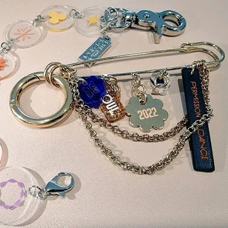 [BUNJANG] BTS PERMISSION TO DANCE SEOUL Limited Edition Keyring / 방탄 퍼투댄 서울 키링 새상품 양도