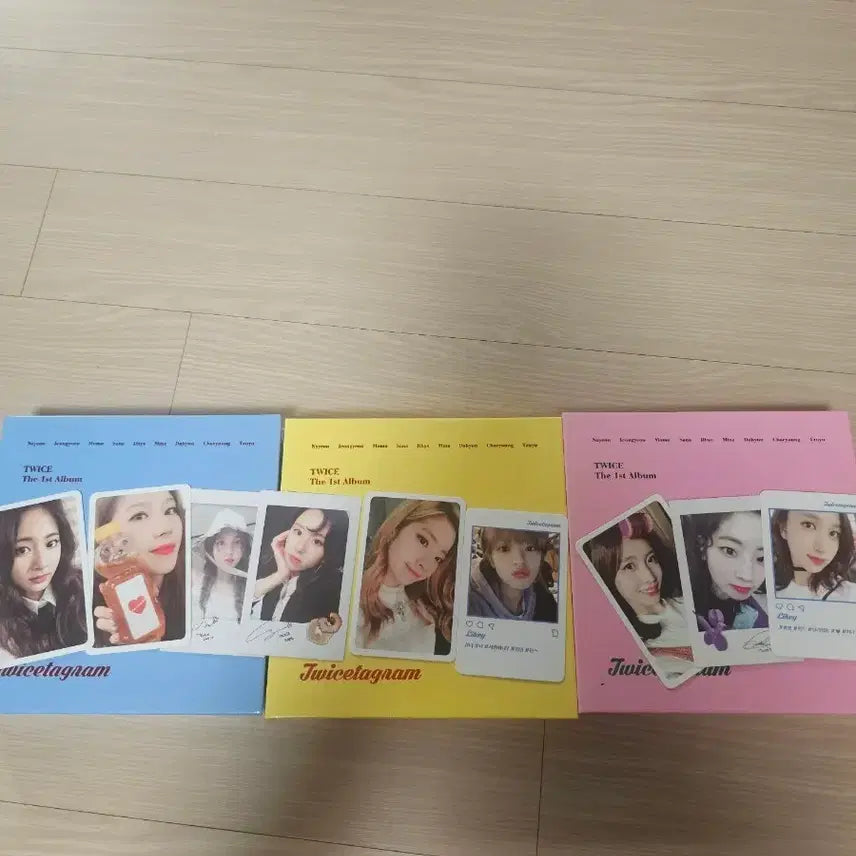 [BUNJANG] TWICE Twicetagram Official Photocard / TWICE 트와이스 Twicetagram 라이키 정규 1집 앨범 포카 포함