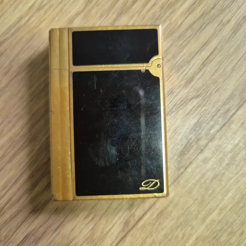 [BUNJANG] S.T. Dupont Lighter Gold Black / 듀퐁 라이터 골드 블랙