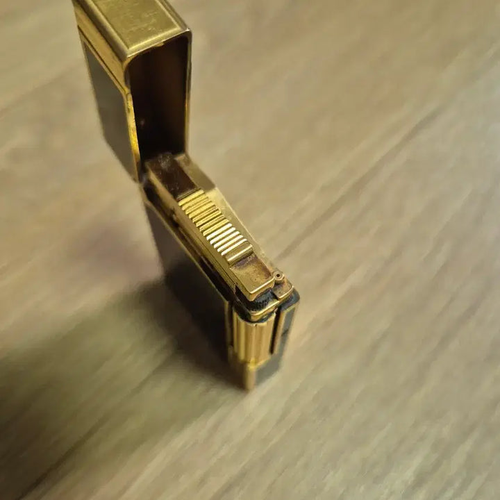 [BUNJANG] S.T. Dupont Lighter Gold Black / 듀퐁 라이터 골드 블랙