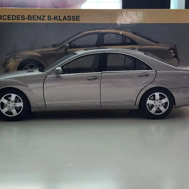 [BUNJANG] AutoArt Mercedes-Benz S-Class S500 W221 1:18 Scale Diecast Silver / 1:18 오토아트 벤츠 S 클래스 S500 W221 실버 다이캐스트