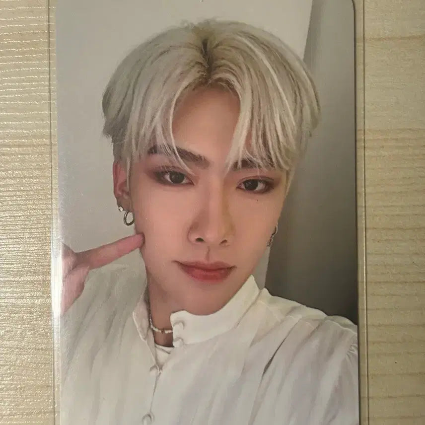 [BUNJANG] THE BOYZ Ricky The B-Moving Seoul Photocard / 앤더블 리키 더무빙서울