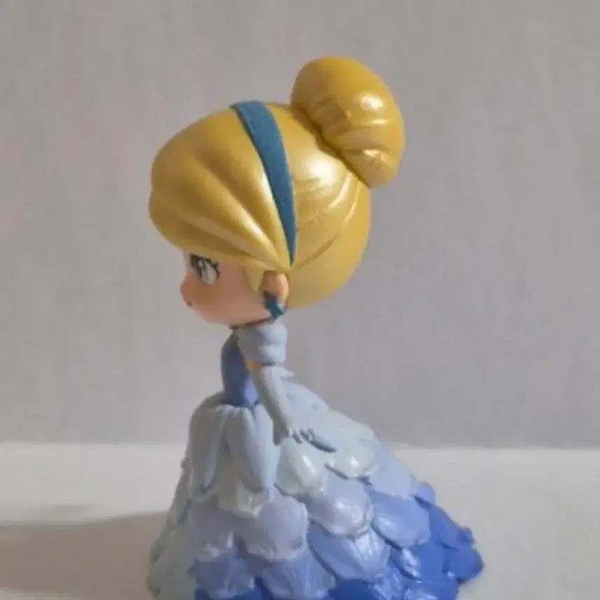 [BUNJANG] Disney Cinderella Figure / 디즈니 신데렐라 피규어