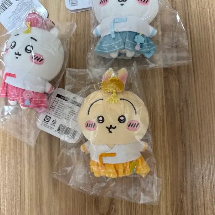 [BUNJANG] Chiikawa Usagi Hanbok Set / 한복 우사기 치이카와 세트