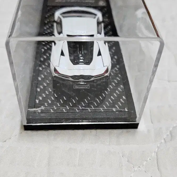 [BUNJANG] Revolto White 1/64 Diecast Model / LCD 레부엘토 화이트 1/64 다이캐스트