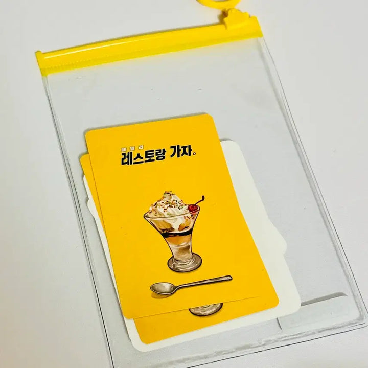 [BUNJANG] Family Restaurant Gaja Photocard Sticker Bundle / 패밀리 레스토랑 가자 구매 특전 포토카드 스티커 포카 카페 파미레스 만화책