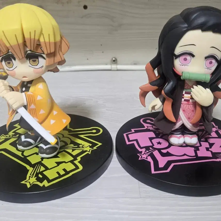 [BUNJANG] Demon Slayer Zenitsu &amp; Nezuko Figure Set / 귀멸의 칼날(젠이츠,네즈코) 피규어 판매