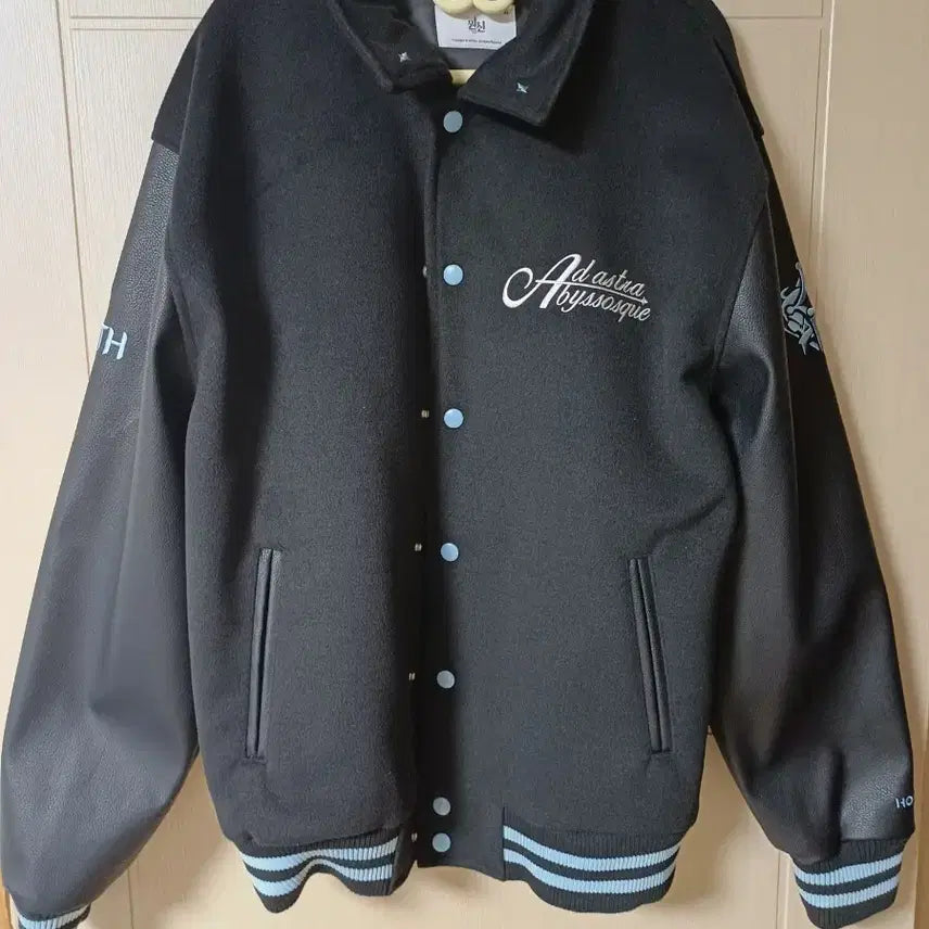 [BUNJANG] Genshin Impact 5th Anniversary Stadium Jacket XL / 원신 5주년 기념 스타디움 자켓 XL