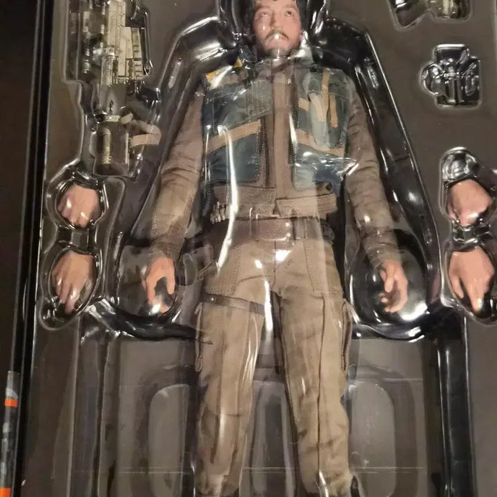 [BUNJANG] Hot Toys MMS802 Cassian Andor Figure / 핫토이 mms802 카시안 안도르