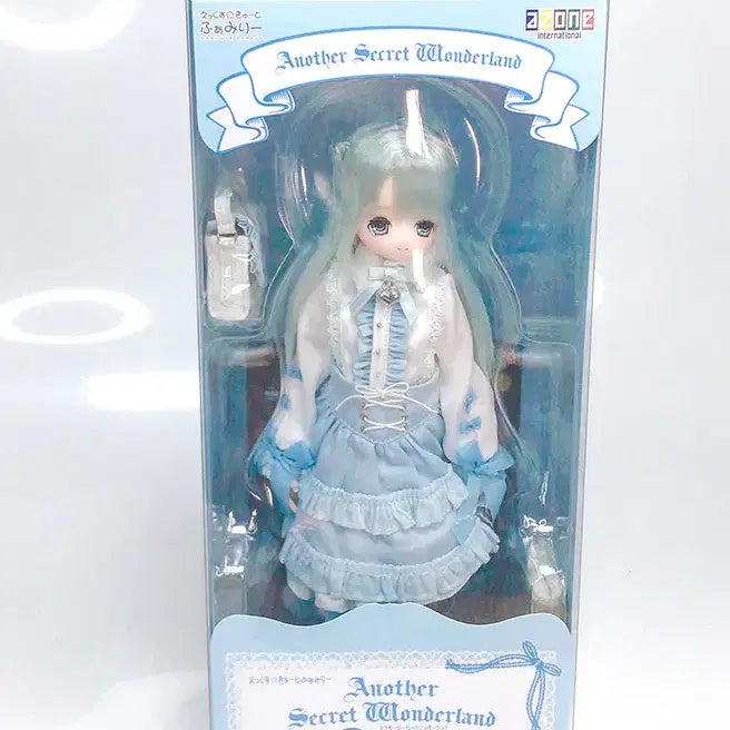[BUNJANG] Azone 1/6 Execute Family Another Secret Wonderland Sera Light Blue (Sealed) / 아존 1/6 엑스큐트 패밀리 어나더 시크릿 원더랜드 세라 라이트블루 (미개봉)