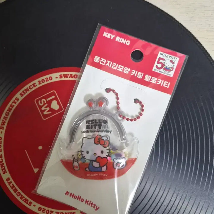 [BUNJANG] Hello Kitty 50th Anniversary Popup Keychain and Coin Pouch M / 헬로 키티 50주년 팝업 열쇠고리와 동전지갑 M (마지막 이미지에서 사이즈 확인 가능)
