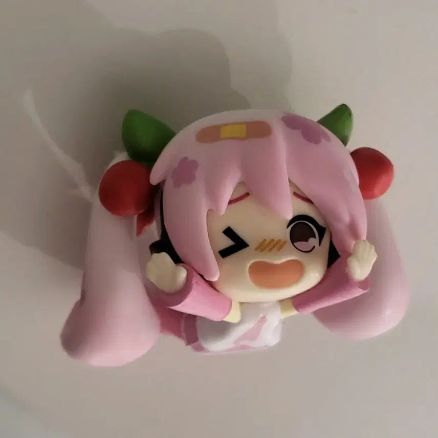 [BUNJANG] Vocaloid Hatsune Miku "Kwadang" Figure Season 2 Sakura Miku / 보컬로이드 하츠네 미쿠 꽈당 피규어 사쿠라 미쿠