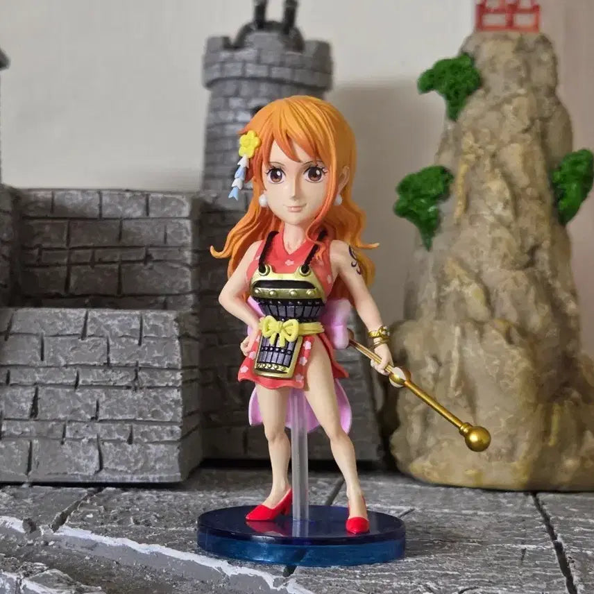 [BUNJANG] YZ One Piece World Collectable Figure Resin Nami / YZ 원피스 월콜 레진 나미 팝니다.