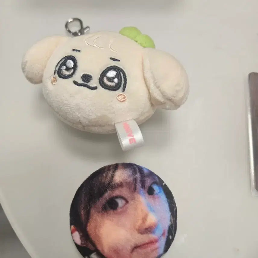 [BUNJANG] IVE MiniV Face Keyring Yujin / 아이브 미니브 페이스 키링 유진
