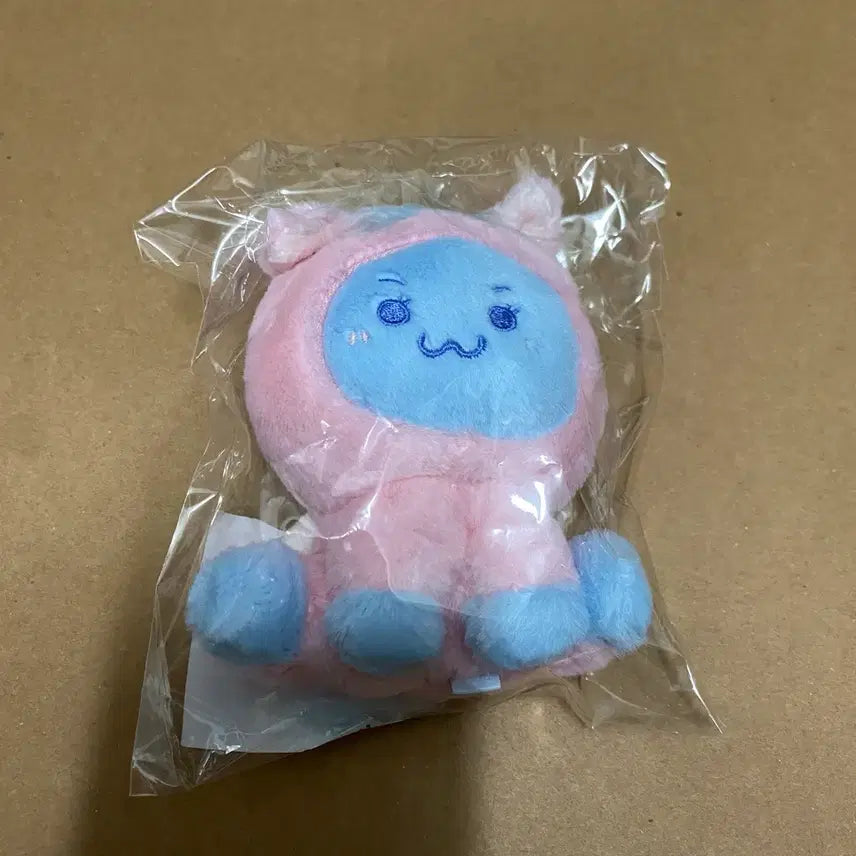 [BUNJANG] Super Junior Ryeowook RED HARE JUNIOR DOLL KEYRING / 슈퍼주니어 려욱 인형 키링 RED HARE JUNIOR DOLL KEYRING