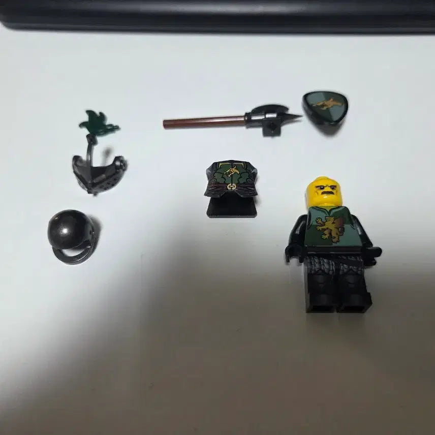 [BUNJANG] LEGO SmileBrick Dragon Knight Complete Weapon Set (Polarm Version) / 레고 스마일브릭 드래곤 완무기사 팝니다.(폴암버전)