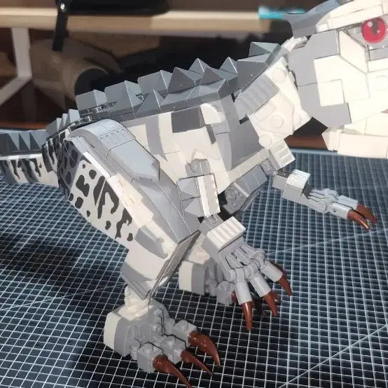 [BUNJANG] LEGO Compatible Blocks Jurassic World Indominus Rex (Pre-Assembled) / 레고호환블럭 쥬라기월드 인도미누스 렉스 가조립