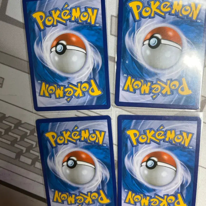 [BUNJANG] Pikachu Pokémon Card 7-Piece Set / 피카츄 포켓몬 카드 7종 세트
