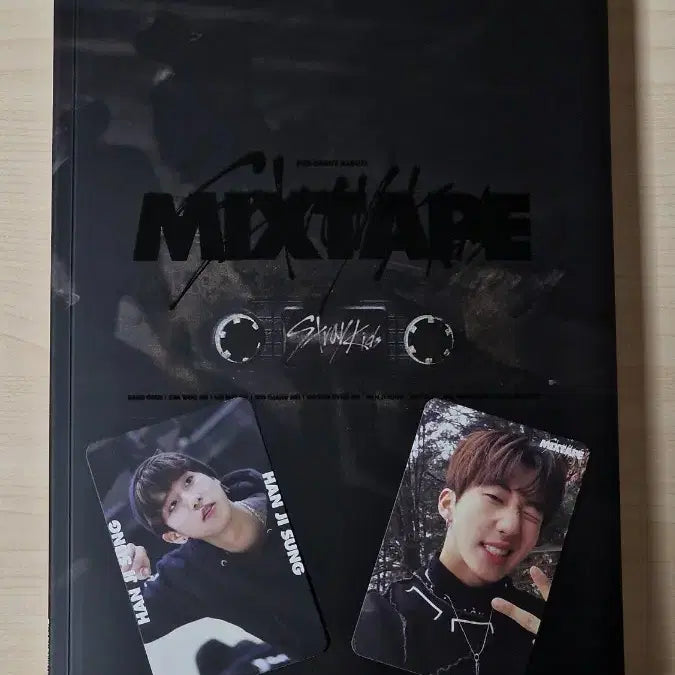 [BUNJANG] Stray Kids Mixtape Changbin Photocard / 스트레이키즈 믹스테잎 앨범 한, 창빈 포토카드 포함