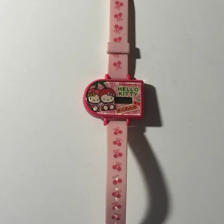 [BUNJANG] Sanrio Hello Kitty Yamagata Regional Limited Cherry Clock / 산리오 헬로키티 고전 야마가타 지역 한정 체리 시계