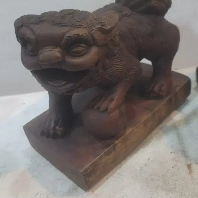 [BUNJANG] Pair of Antique Wooden Haechi Statues / 오랜세월의 멋진 나무 해태 한쌍