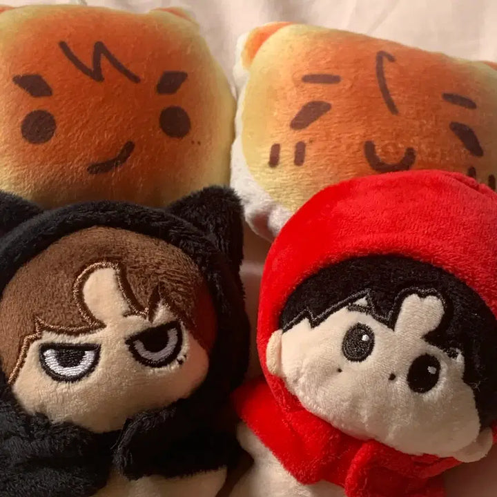 [BUNJANG] ENHYPEN Jay &amp; Sunghoon Doll Keychain Set / 엔하이픈 흑백즈 제이 성훈 흑백쿤 쩨이쿤 후니쿤 인형 천사 악마 빵 키링 일괄 가격