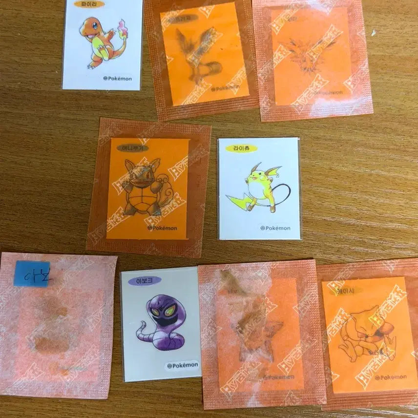 [BUNJANG] Pokemon 30th Anniversary Artwork Sticker Set (Includes Charizard, Articuno, Zapdos, Blastoise, and more) / 포켓몬 띠부씰 30주년 아트워크 파이리, 프리져, 썬더, 어니부기 등