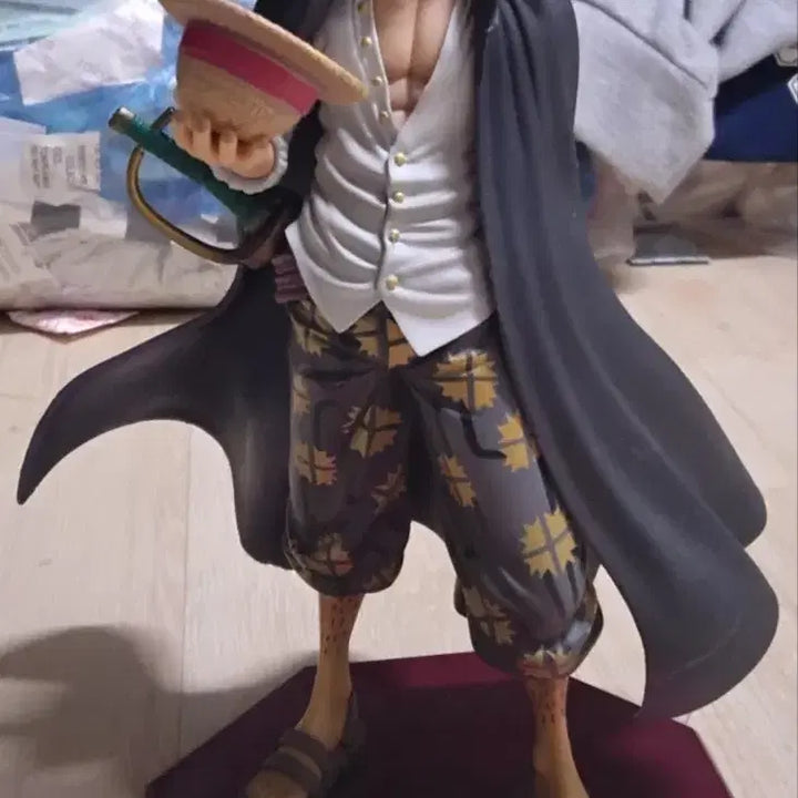 [BUNJANG] One Piece Shanks POP Figure / 원피스 샹크스 pop 피규어