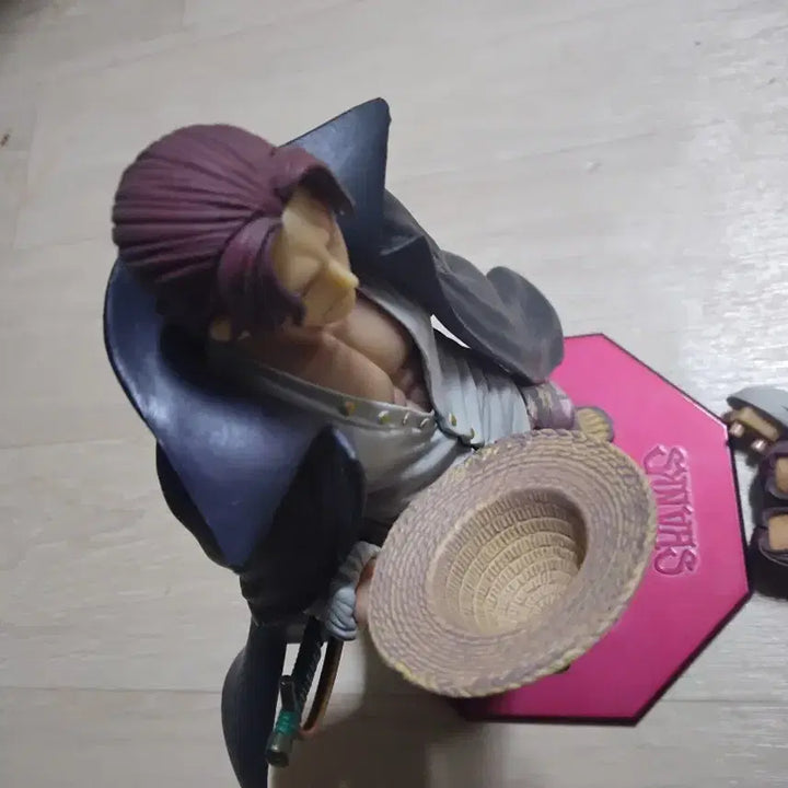 [BUNJANG] One Piece Shanks POP Figure / 원피스 샹크스 pop 피규어