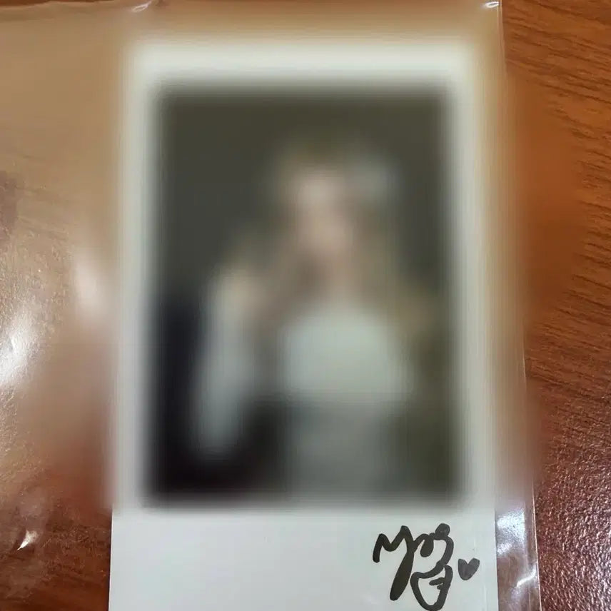 [BUNJANG] Kim Yooyeon Bepl Studio Autographed Polaroid / 김유연 베플 공방 싸인 폴라로이드 싸폴