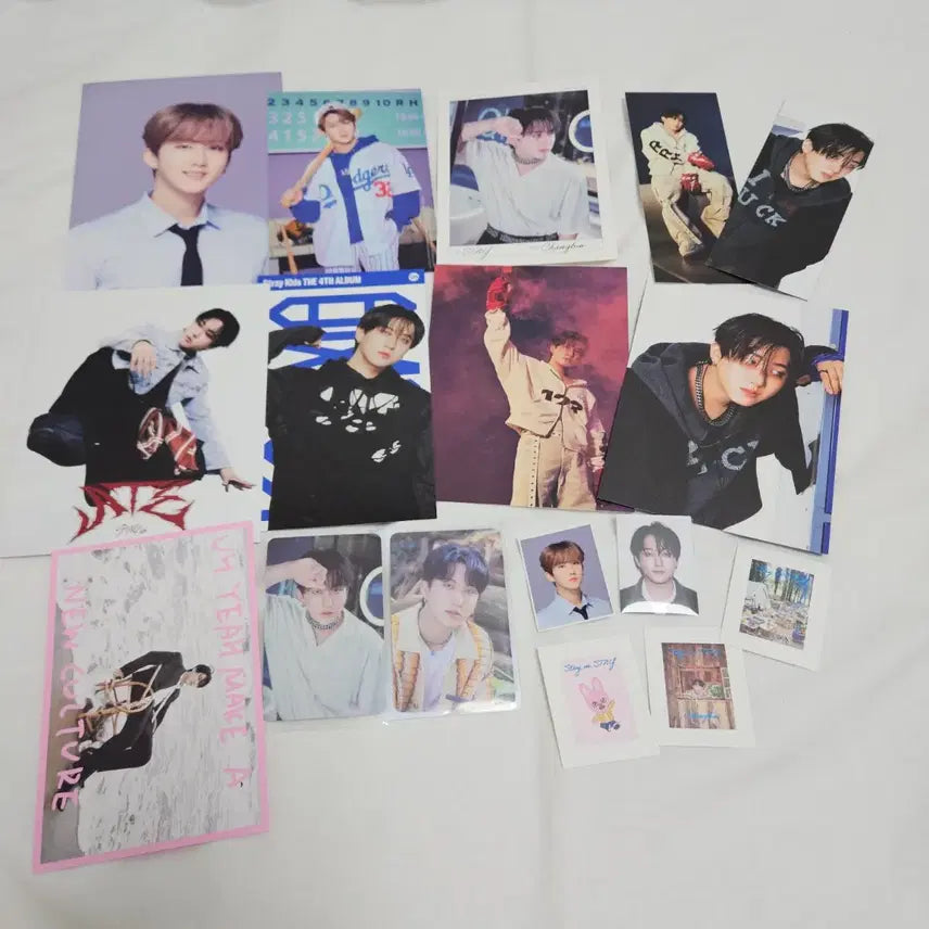 [BUNJANG] Stray Kids Changbin Dwaekki Paper Goods MD Postcard Poster Ticket ID Photo Stamp Sticker Photocard Ate Karma Do It Jeju Playground Bundle Set / 스트레이키즈 창빈 돼끼 지류 굿즈 엠디 엽서 포스터 티켓 증사 증명사진 우표 스티커 포카 에이트 ate 카르마 karma 두잇 do it 제주 jeju 플레이그라운드