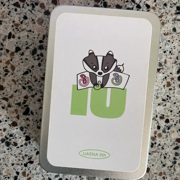 [BUNJANG] IU UAENA 5th Generation Photocard + Tin Case Set / 아이유 유애나 5기 포토카드+틴케이스