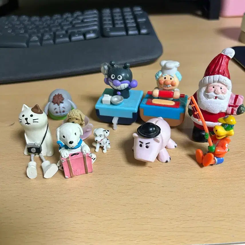 [BUNJANG] Santa Claus &amp; Anpanman Character Figure Set / 산타클로스 앙팡맨 캐릭터 피규어 세트