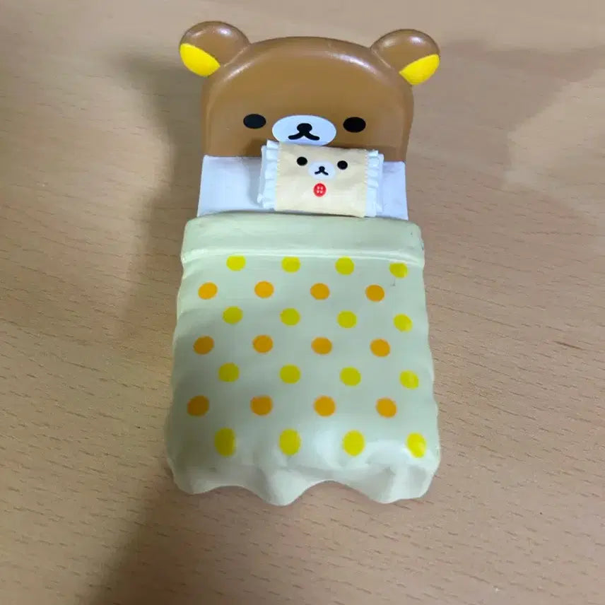 [BUNJANG] Rilakkuma Bed Figure / 리락쿠마 침대 피규어