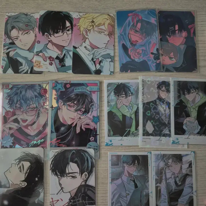 [BUNJANG] Alien Stage ACStage Unofficial Photocard &amp; Sealed Can Badge Bundle Set / 에일리언 스테이지 에이스테 비공굿 포카 캔뱃지 일괄