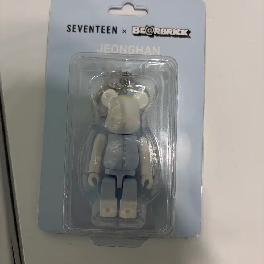 [BUNJANG] SEVENTEEN Jeonghan Bearbrick Keyring (Sealed) / 세븐틴 베어브릭 정한 키링 미개봉