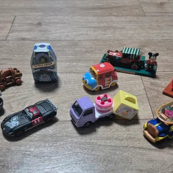[BUNJANG] Tomica 10-Piece Bundle Disney Pixar / 급처) 토미카 10종 일괄 디즈니 미키마우스 미녀와야수 토이스토리 별의커비