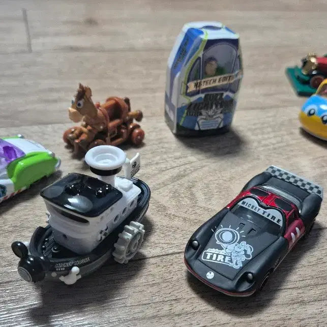 [BUNJANG] Tomica 10-Piece Bundle Disney Pixar / 급처) 토미카 10종 일괄 디즈니 미키마우스 미녀와야수 토이스토리 별의커비